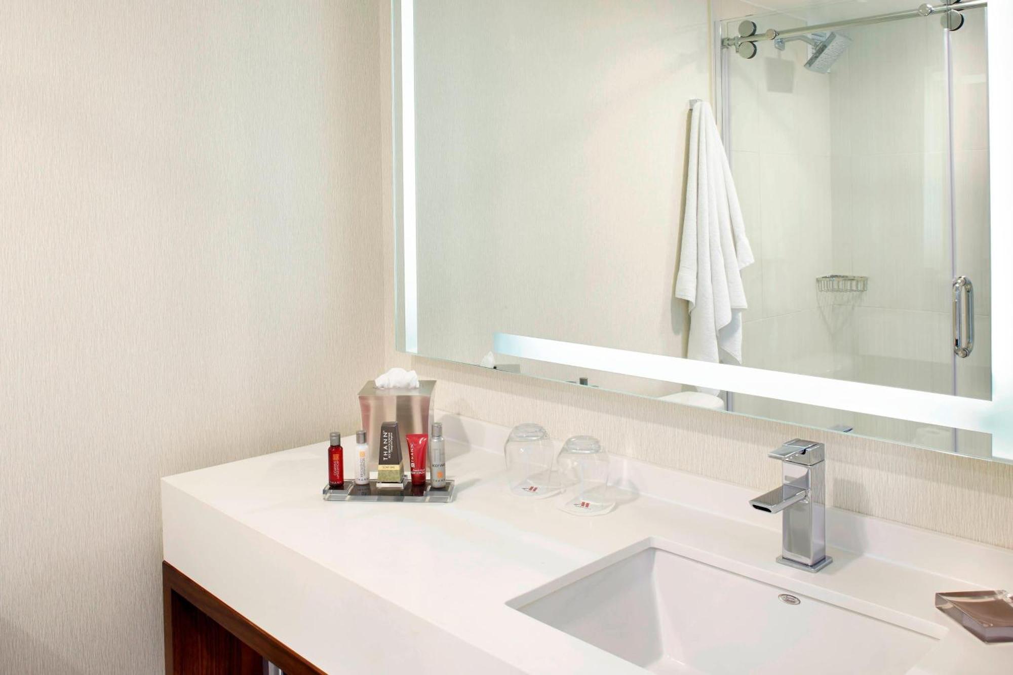 Raleigh Marriott Crabtree Valley Esterno foto